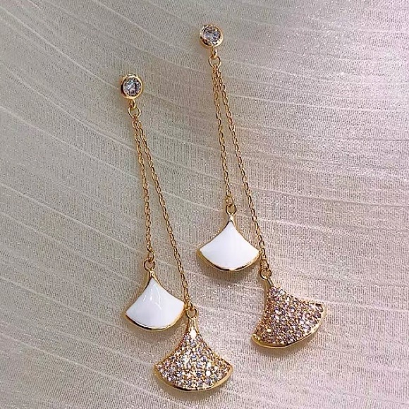 Jewelry - Elegant Ipomoea Dangling Earrings